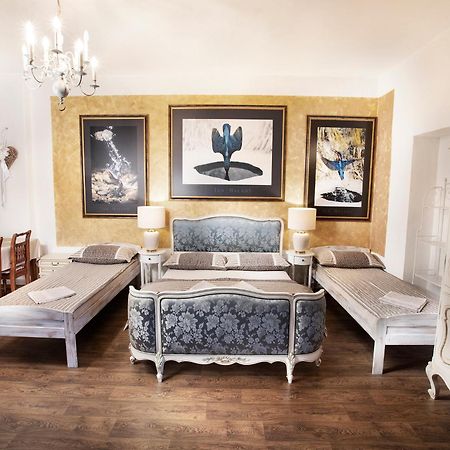 Lichtenstein Lva Apartman Břeclav エクステリア 写真