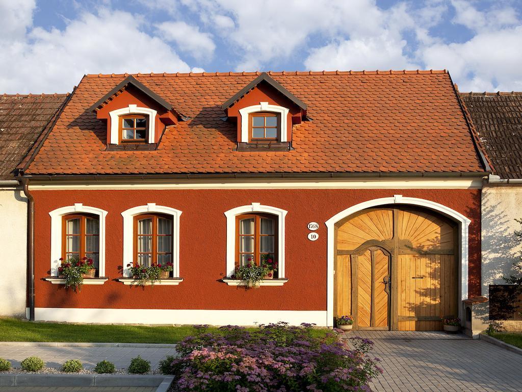 Lichtenstein Lva Apartman Břeclav エクステリア 写真